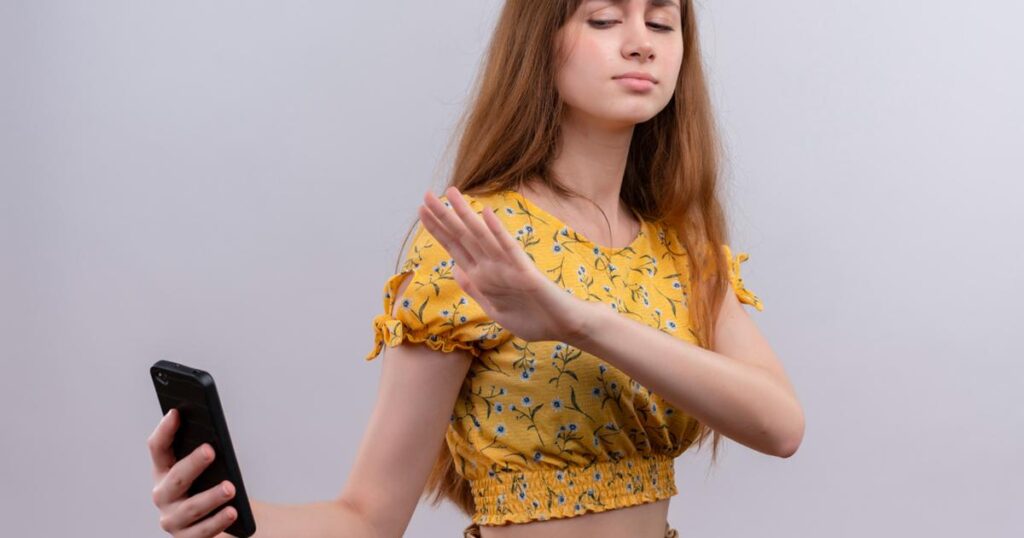 A smartphone screen showing a notification to turn off work emails or do not disturb mode.