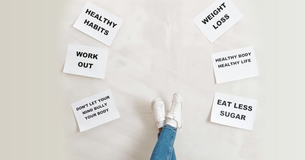 An illustration showing a person forgetting an item the moment it is put inside a drawer.